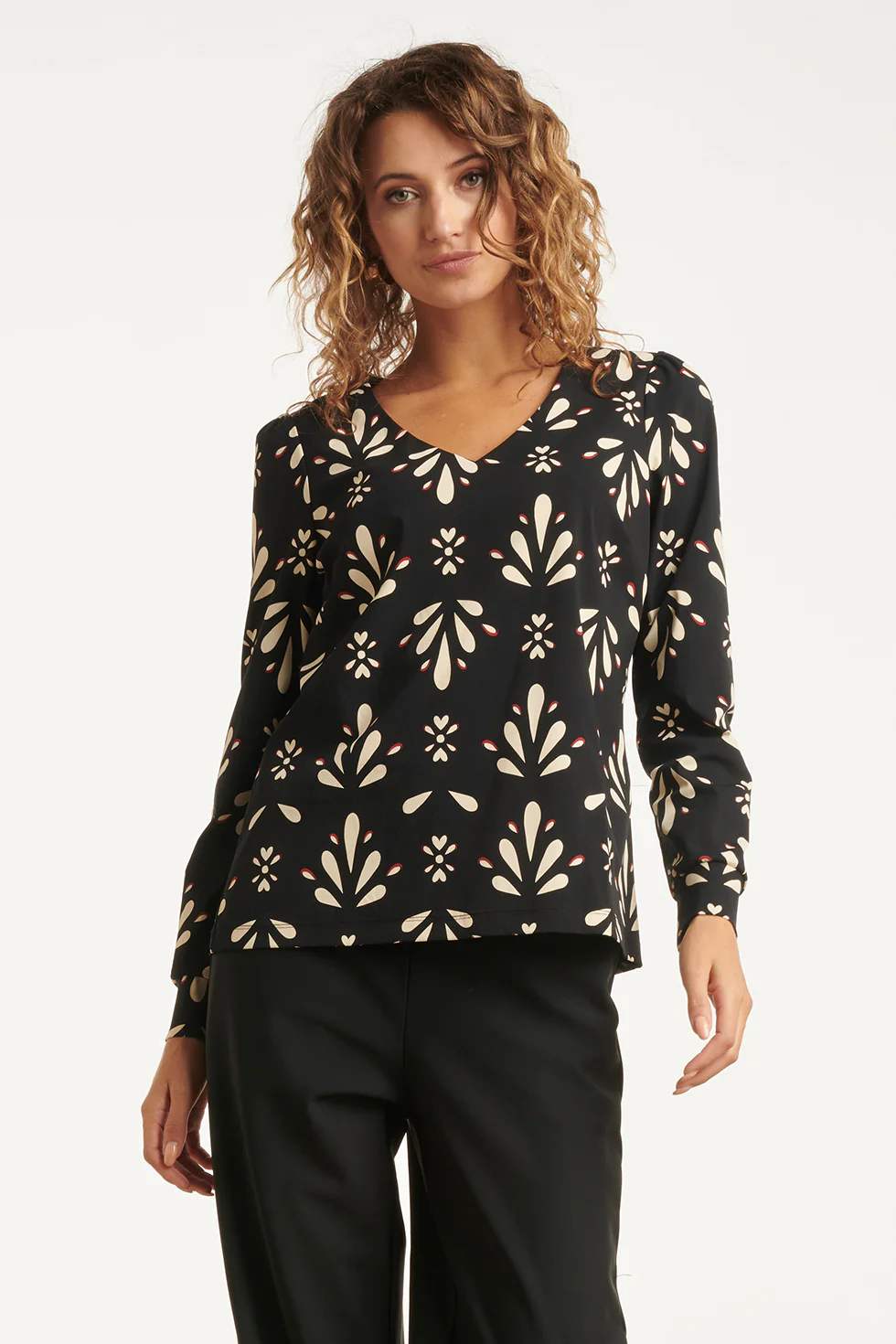 Smashed Lemon Zwart en wit getailleerde top met ornamentaal print in travelkwaliteit |