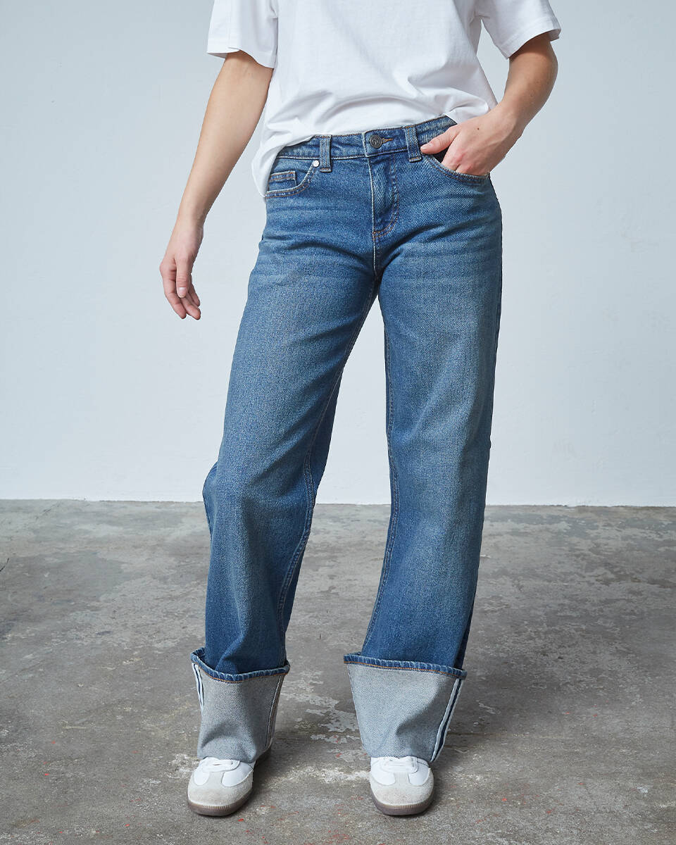Sisters Point Jeans 18670 onea-turnup2
