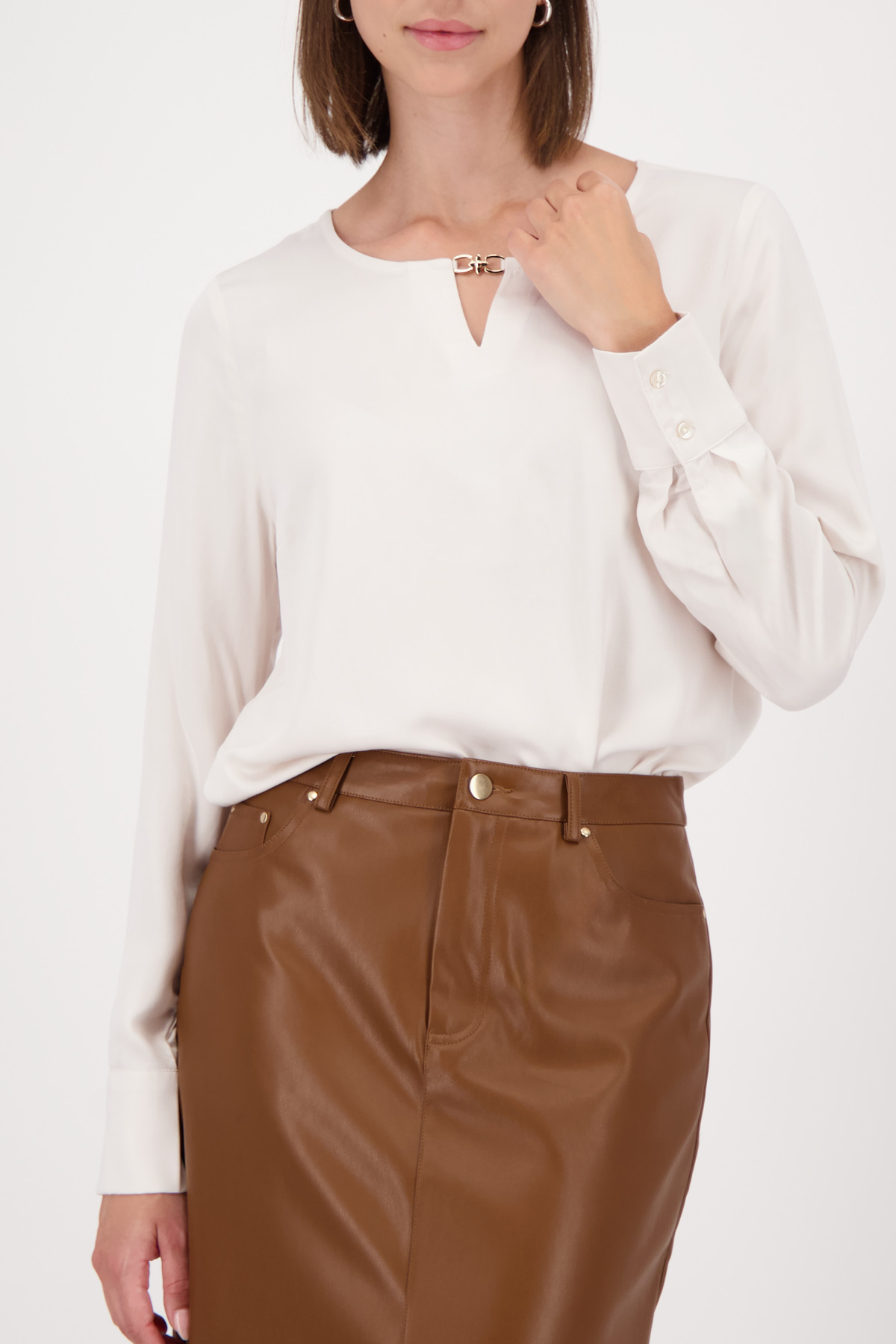 Monari  809206 134 almond