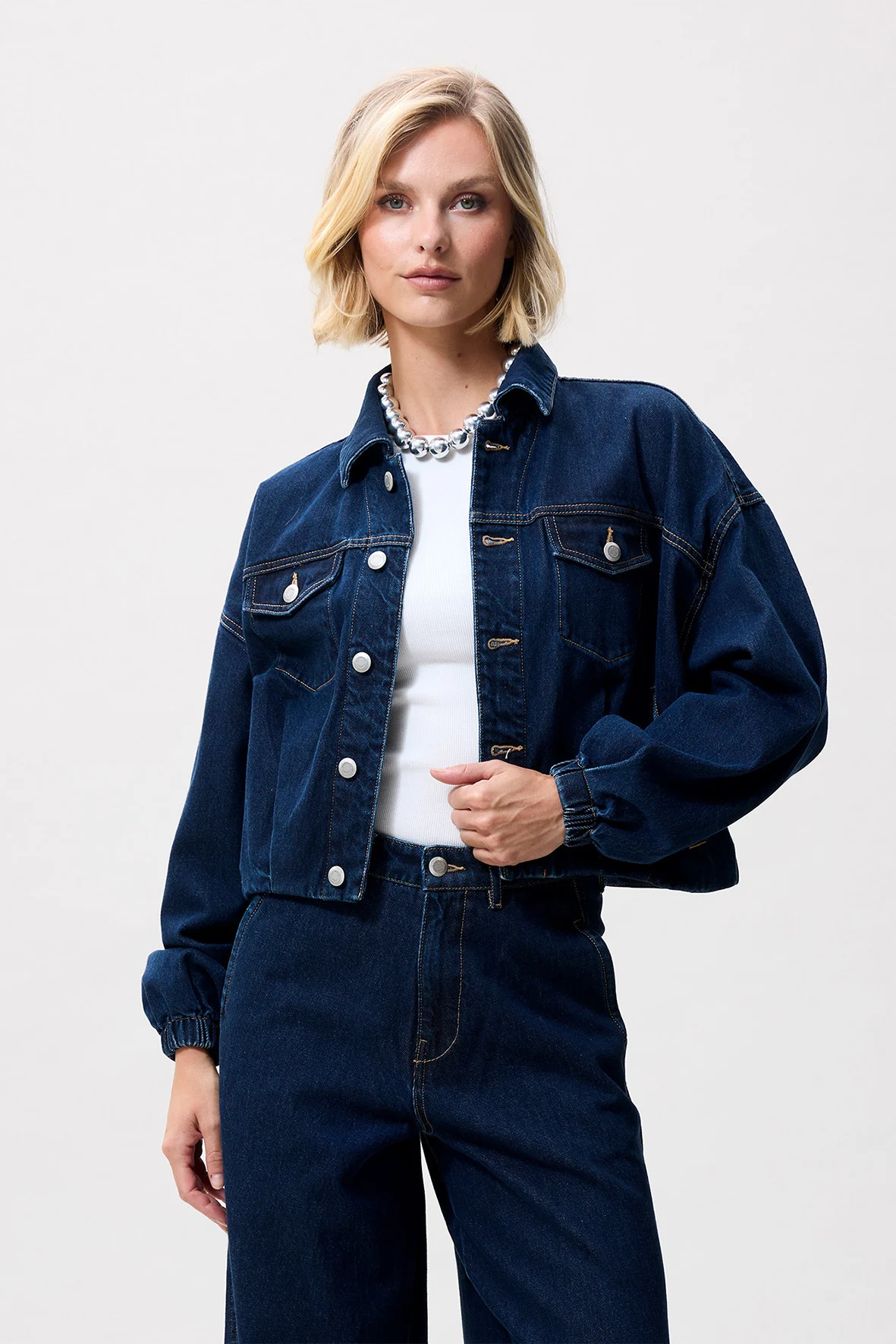 Catwalk Junkie 2504022400 tuck in denim jacket