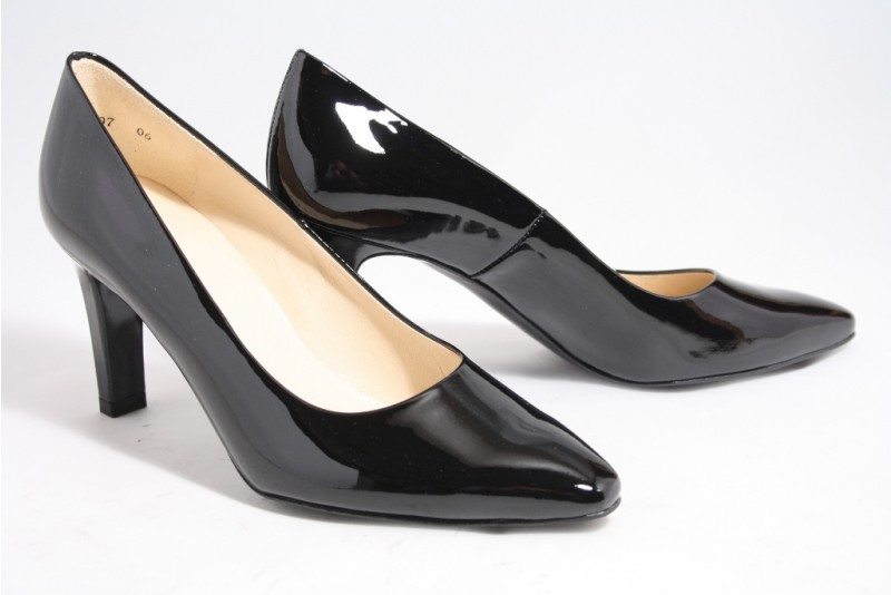 Peter Kaiser 7901 pumps