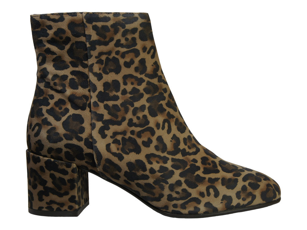 Witte Gosh Laarzen online kopen? Vergelijk op Schoenen.nl Witte laarsjes van het merk Gosh, model 052.526GO. De trend