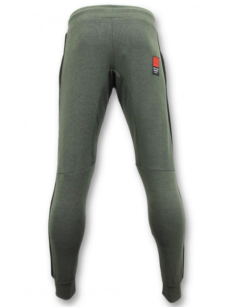 Local Fanatic Trainingspak conor notorious sport set 11-6246PG large
