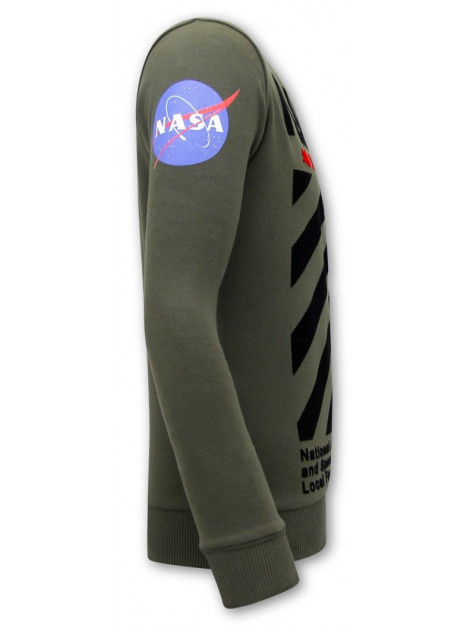 Local Fanatic Sweater nasa 11-6442 large