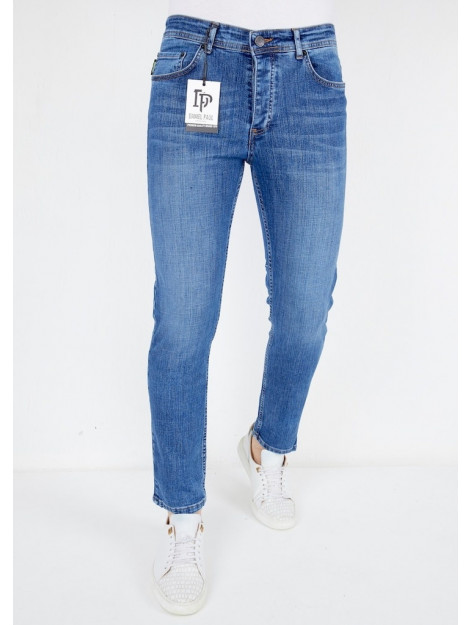 True Rise Regular fit jeans a53c 1979.A53C large