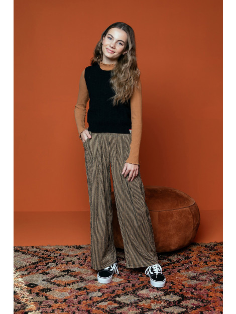 Looxs Revolution T-shirt turtle cashew voor meisjes in de kleur 2231-5411-374 large Looxs Revolution T-shirt turtle cashew voor meisjes in de kleur 2231-5411-374 large