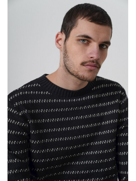 Kultivate Knit Limo Stripe 2201030804 large