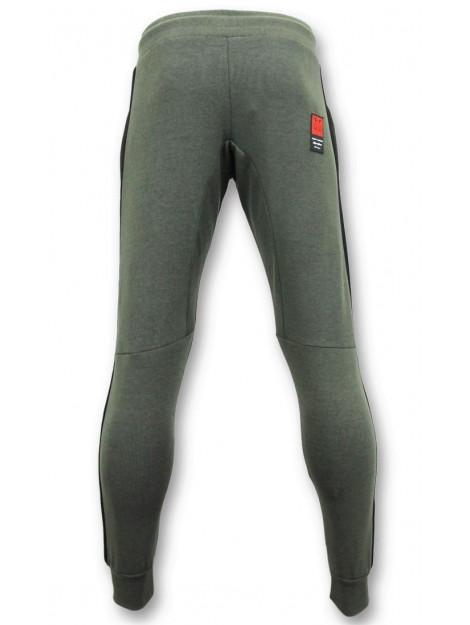 Local Fanatic Trainingspak conor notorious sport set 11-6246PG large