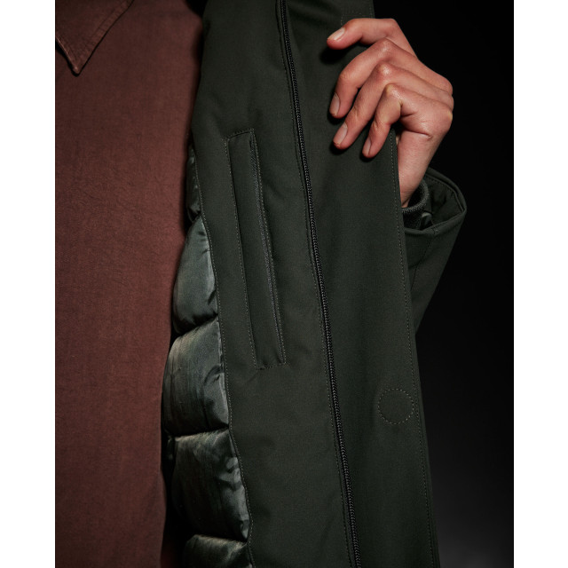 Elvine Jeffrey 330954 shelter green men 330954 large