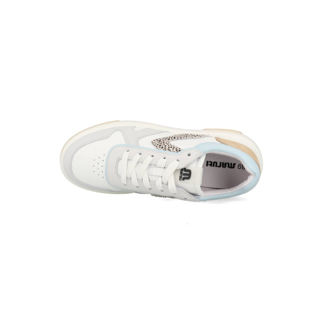 Maruti Jolie 66.1667.01-b71 off white / blauw 66.1667.01 large Maruti Jolie 66.1667.01-b71 off white / blauw 66.1667.01 large