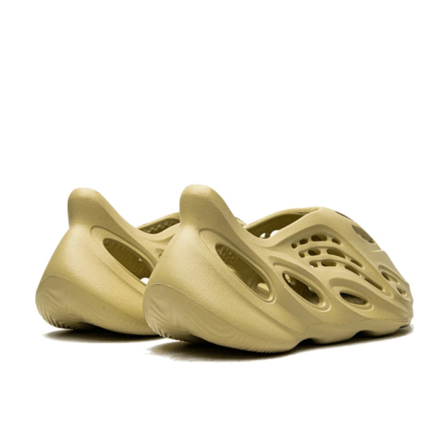 Adidas Yeezy Foam rnnr sulfur GV6775 large