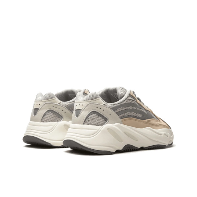 Adidas Boost 700 v2 cream GY7924 large