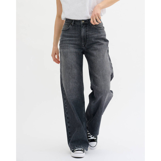 My Essential Wardrobe Jeans 10704222 35the louis My Essential Wardrobe Jeans 10704222 35THE LOUIS large