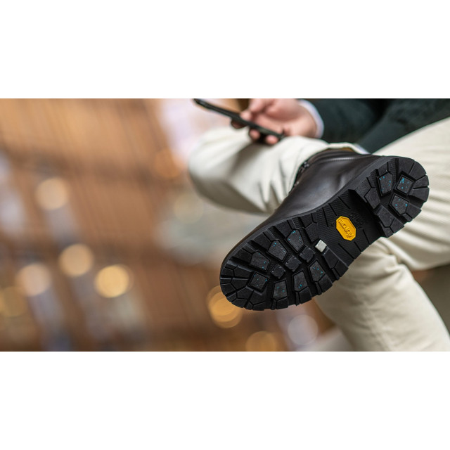 UBR 9002  9002  large