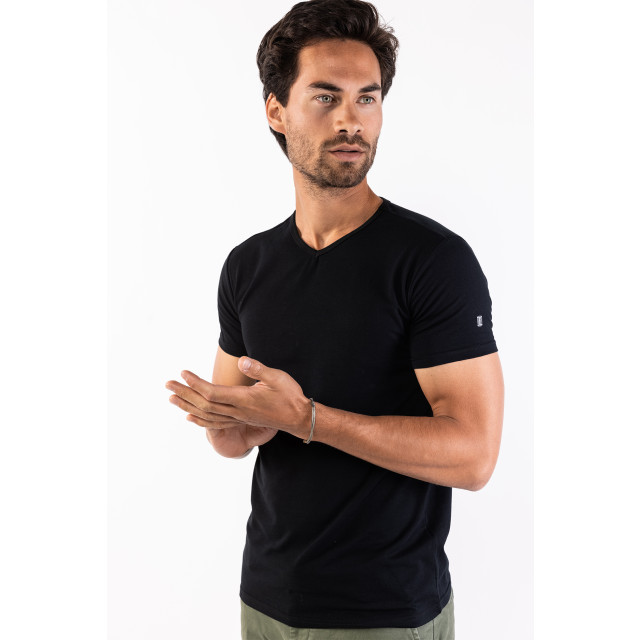 PRESLY & SUN Steve v-neck PS-STEVE-BLK-M large