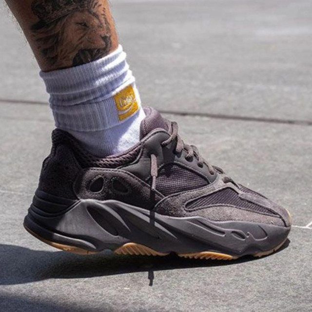 Adidas Yeezy Boost 700 v1 utility black FV5304 large