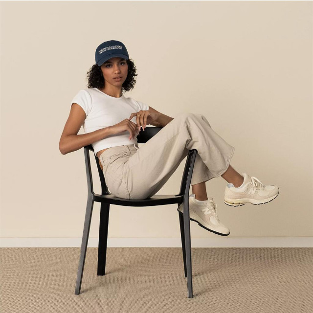 New Balance M2002R Sneakers Beige M2002R large