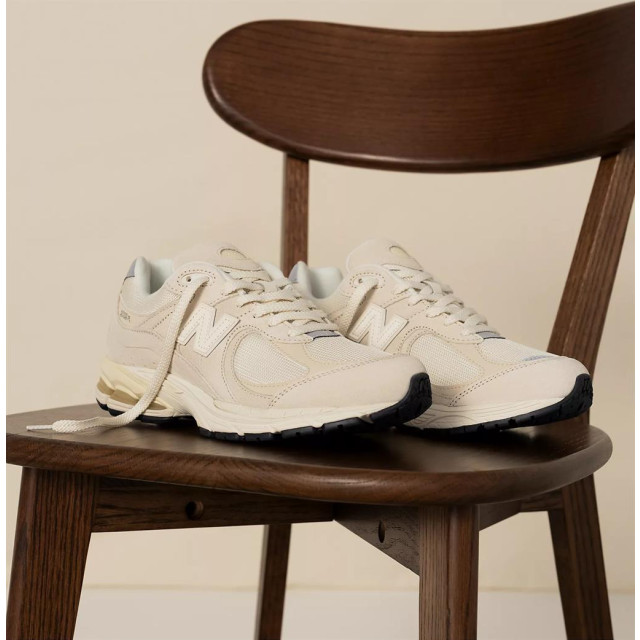 New Balance M2002R Sneakers Beige M2002R large