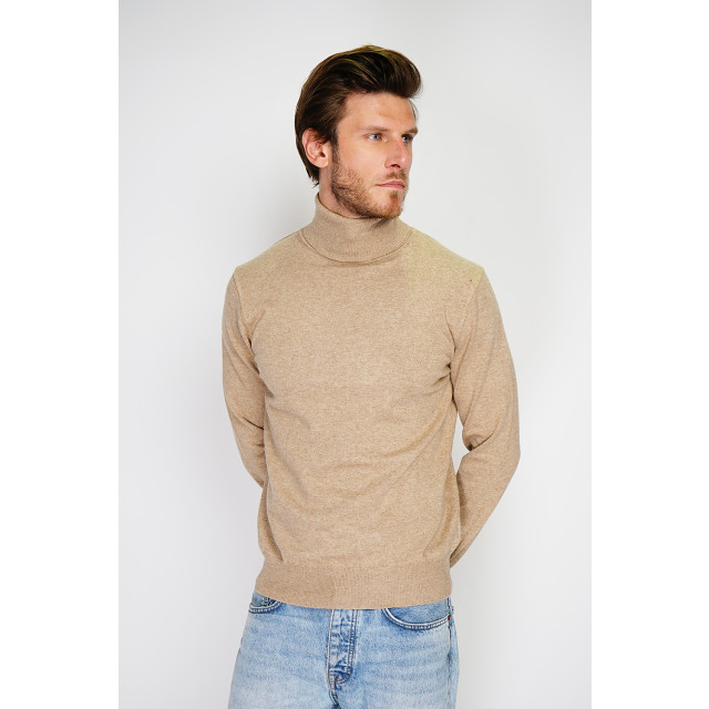 William de Faye Coltrui - WFM143_Camel large