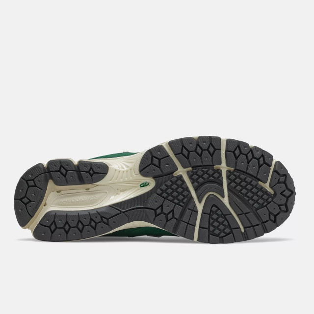 New Balance M2002R Sneakers Groen M2002R large