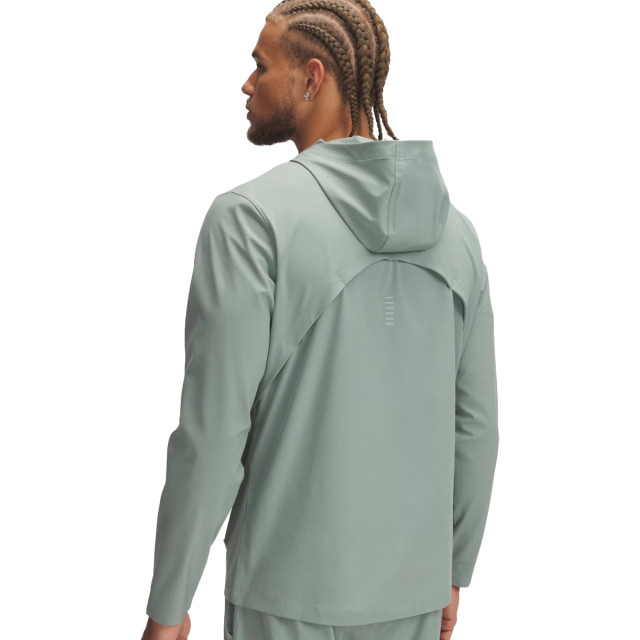 Under Armour Outrun the storm jacket 134135 large Under Armour Outrun the storm jacket 134135 large