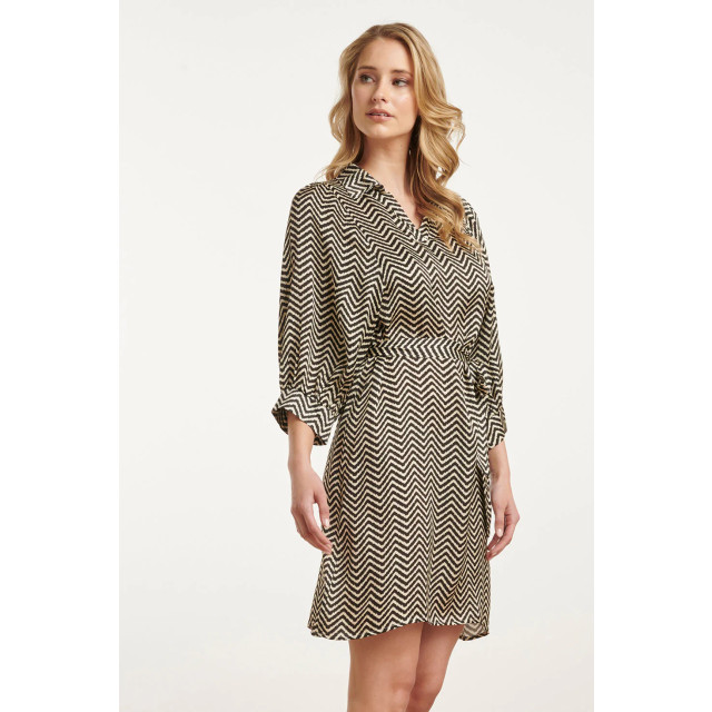 Smashed Lemon 25048 korte satijn jurk met zigzagprint | 25048-010-999 large Smashed Lemon 25048 korte satijn jurk met zigzagprint | 25048-010-999 large