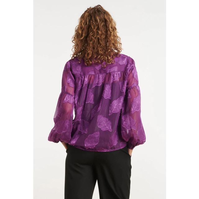 Smashed Lemon 24698 paarse chiffon jacquard v-hals top met bladmotief 8720331350354 large
