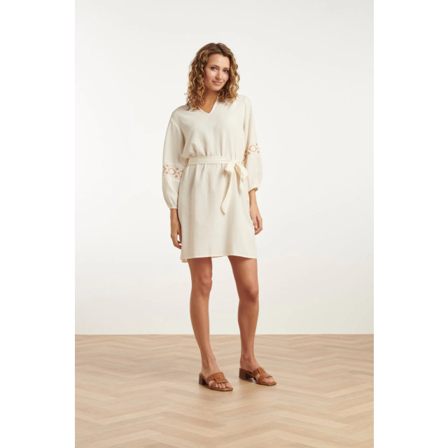 Smashed Lemon 25195 off white jurk met geborduurde mouwen | 25195-010-720 large