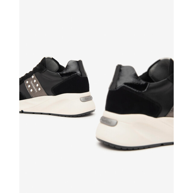 Nero Giardini Sneakers I411520D-100 large Nero Giardini Sneakers I411520D-100 large