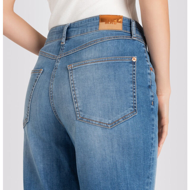 MAC Jeans carol blue denim 4102.35.0162 large MAC Jeans carol blue denim 4102.35.0162 large