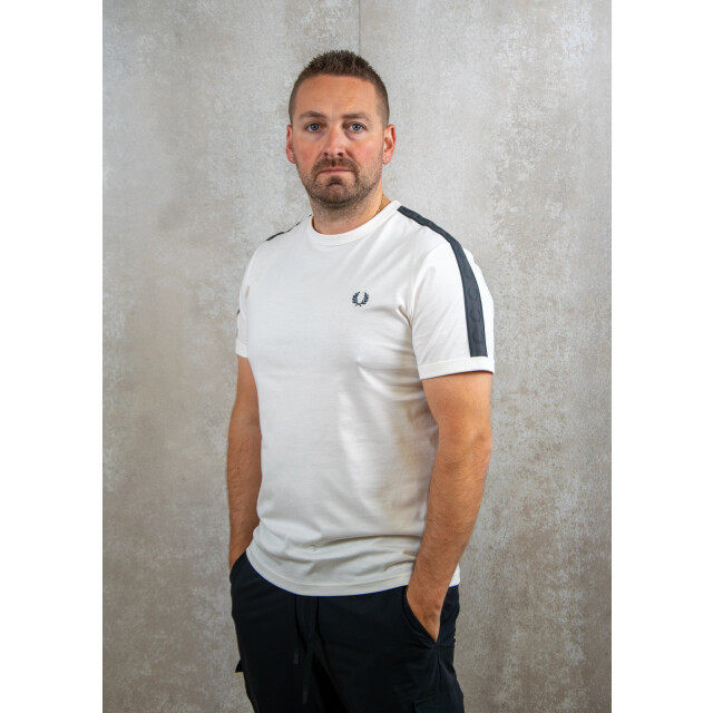 Fred Perry Contrast tape ringer t-shirt 100.81.0233 large
