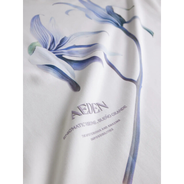 Aeden Misty tee off 158247783 large