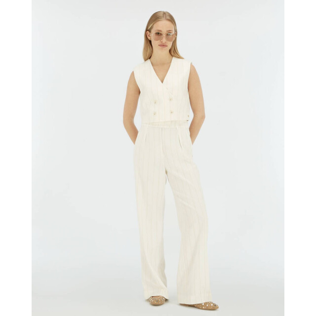 Josh V Broek jv-2506-0606 mies Josh V Broek JV-2506-0606 MIES large