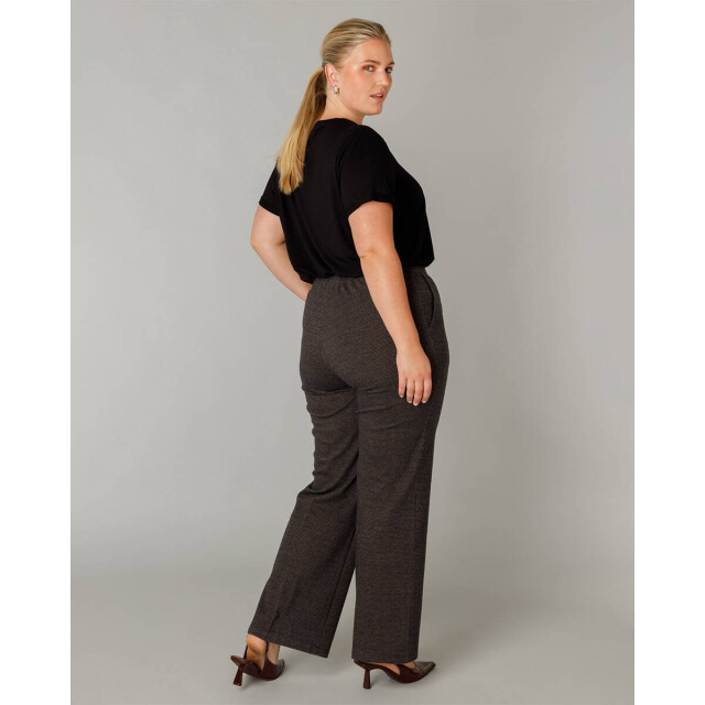 Yesta Broek a005699 romana Yest Curve Broek A005699 ROMANA large
