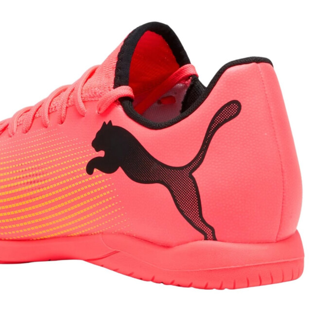Puma Heren future 7 play voetbalschoenen UTPP6152_pink large Puma Heren future 7 play voetbalschoenen UTPP6152_pink large