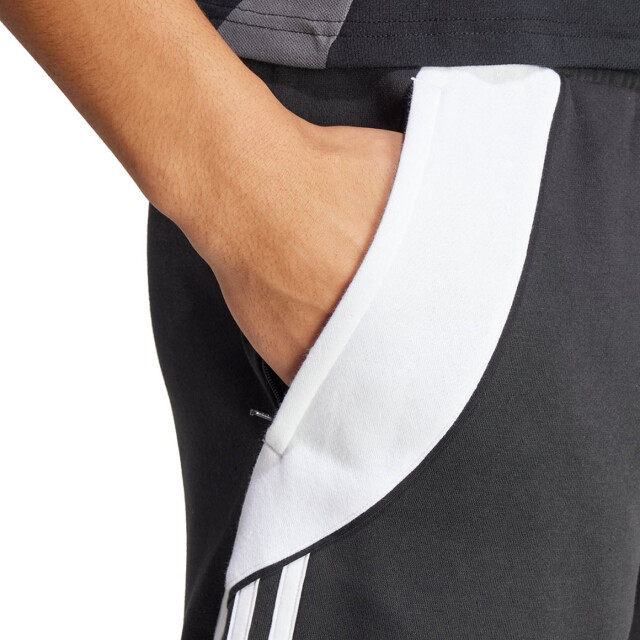 Adidas Heren tiro 24 sweat shorts UTPP4012_black large Adidas Heren tiro 24 sweat shorts UTPP4012_black large
