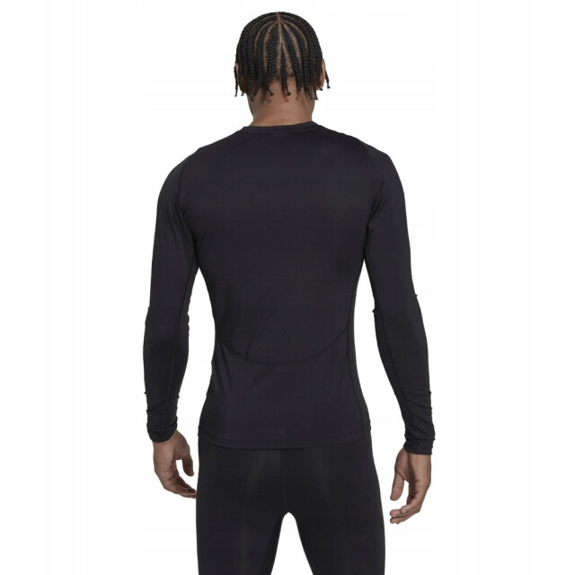 Adidas Heren techfit trainings-t-shirt met lange mouwen UTPP2017_black large Adidas Heren techfit trainings-t-shirt met lange mouwen UTPP2017_black large