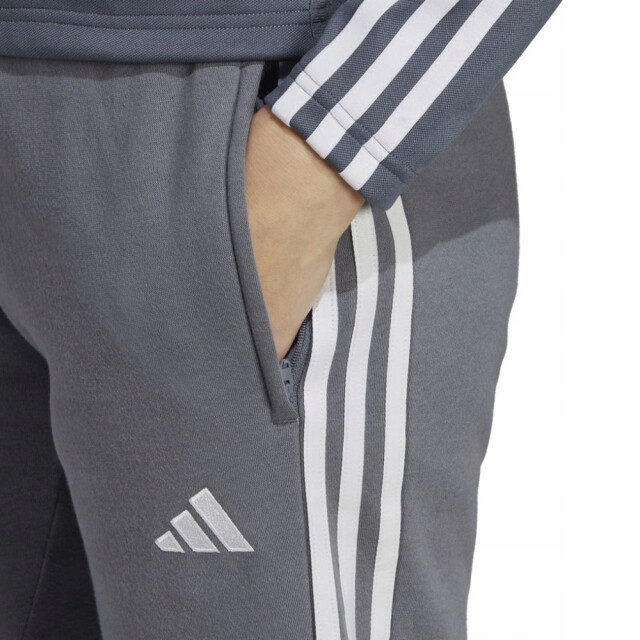 Adidas Dames tiro 23 league joggingbroek UTPP1859_grey large Adidas Dames tiro 23 league joggingbroek UTPP1859_grey large