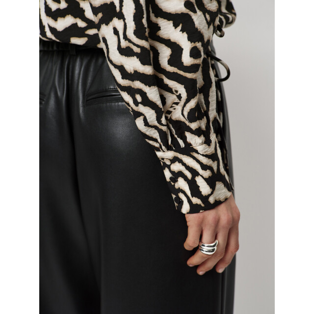 Dante 6 D6 cheska printed pussy bow blouse D6 Cheska Printed Pussy Bow Blouse/9950 Black Cream large