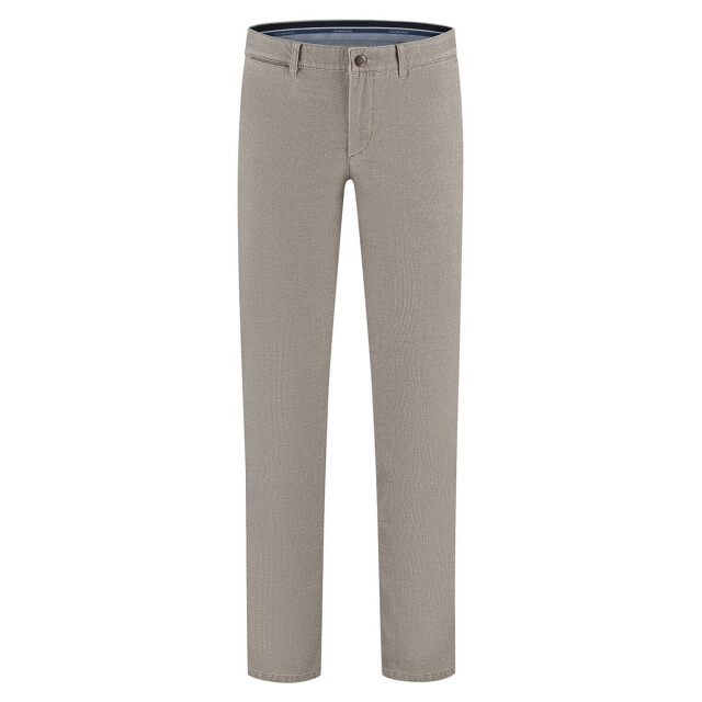 Com4 Chino 21282109 Com4 Chino 21282109 large