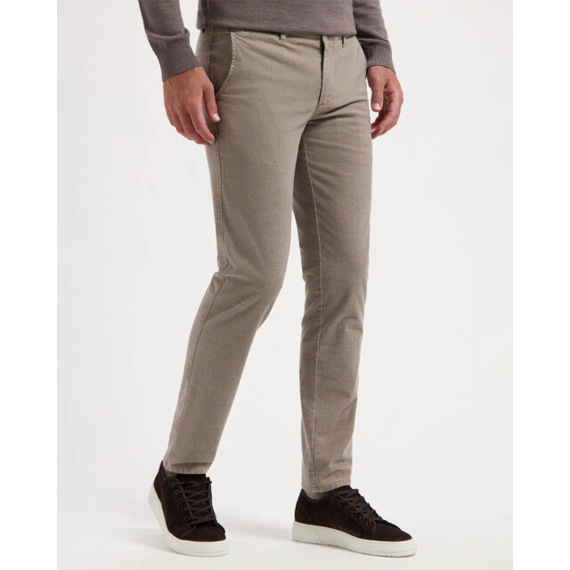 Com4 Chino 21282109 Com4 Chino 21282109 large