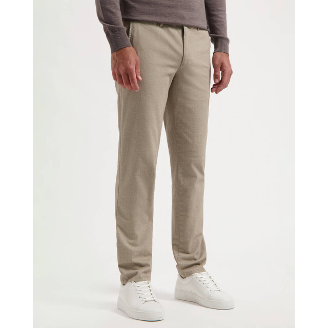 Com4 Chino 21282119 Com4 Chino 21282119 large