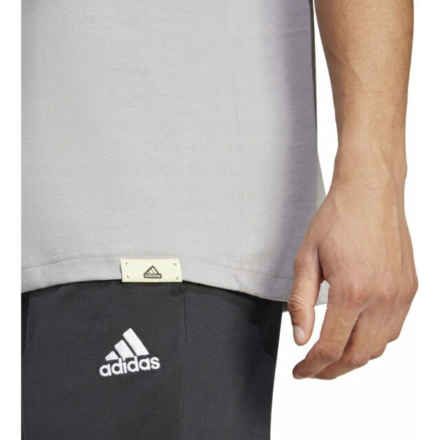 Adidas Heren tech lineair t-shirt UTPP5386_grey large
