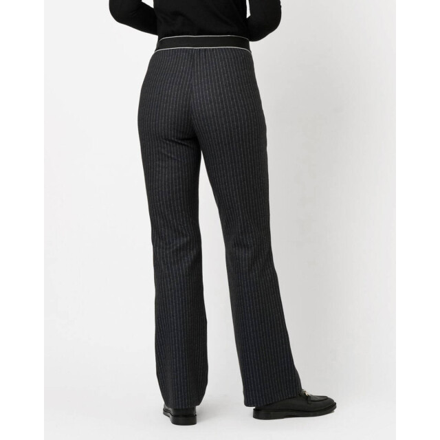 Toni Broek 63-01/2855-18 Relaxed by Toni Broek 63-01/2855-18 large