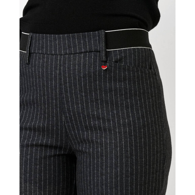 Toni Broek 63-01/2855-18 Relaxed by Toni Broek 63-01/2855-18 large
