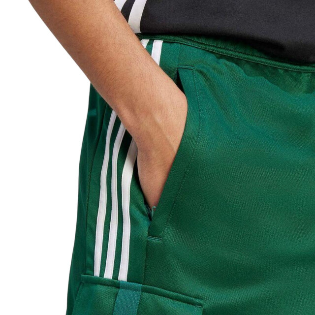 Adidas Heren tiro cargo korte broek UTPP3575_green large Adidas Heren tiro cargo korte broek UTPP3575_green large