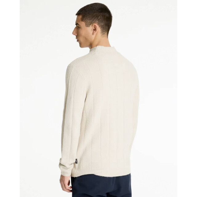 Chasin' Pullover 31140002 CHASIN' Pullover 31140002 large