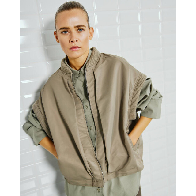 WithBlack Gilet 00001402 wblimperial WithBlack Gilet 00001402 WBLIMPERIAL large