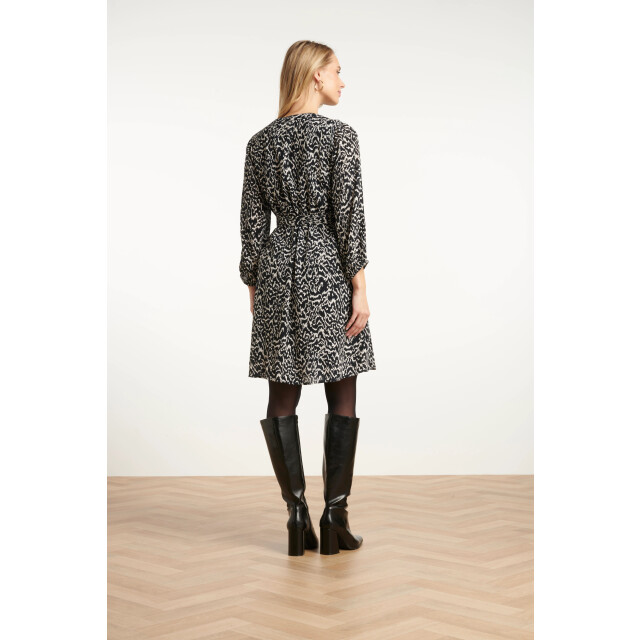 Smashed Lemon Elegante zwart en wit abstracte jurk | 25712-010-999 large Smashed Lemon Elegante zwart en wit abstracte jurk | 25712-010-999 large