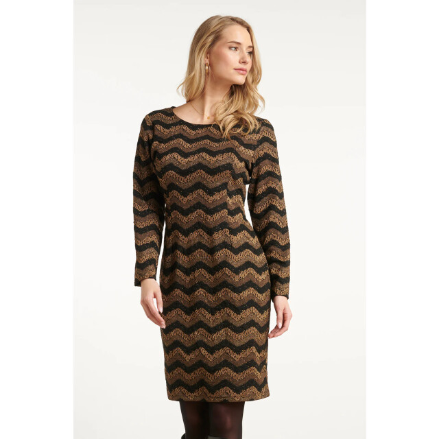 Smashed Lemon Zig-zag jurk met zwart en goud lurex | 25675-999-025 large Smashed Lemon Zig-zag jurk met zwart en goud lurex | 25675-999-025 large